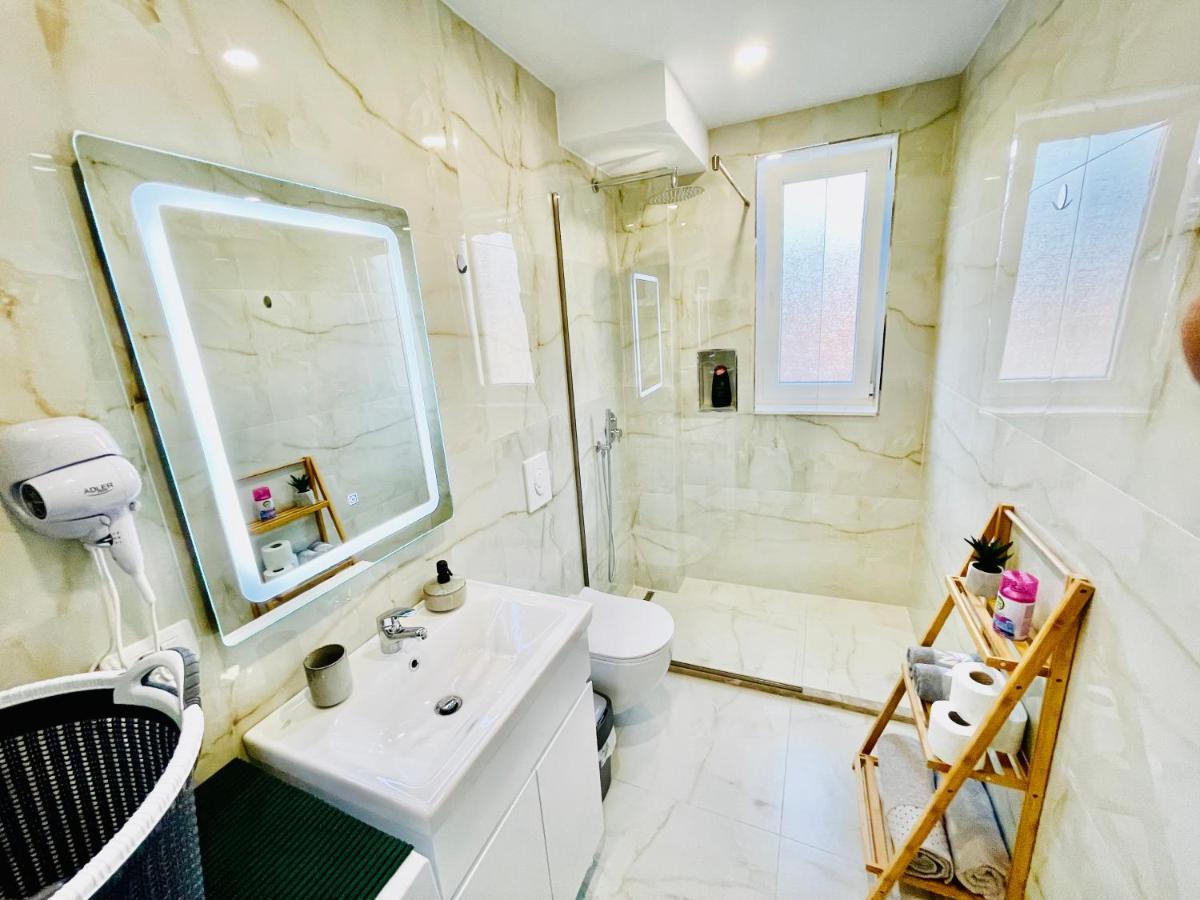 Central Apartment 2, تيرانا المظهر الخارجي الصورة